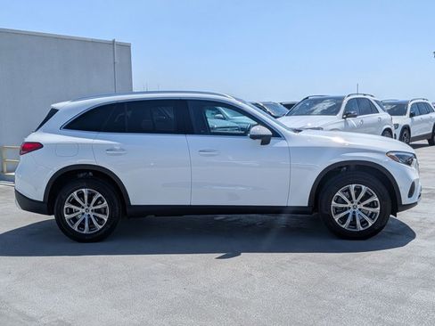 Used 2026 Mercedes-Benz GLC 300 4MATIC image 4