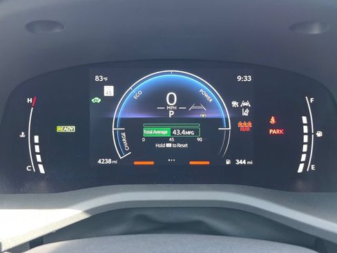 Used 2025 Toyota Camry LE FWD image 31