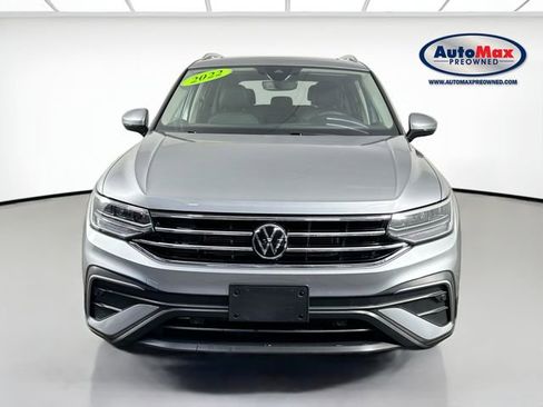 Used 2022 Volkswagen Tiguan SE image 7