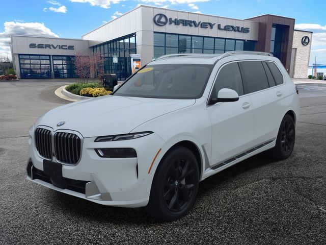 Used 2026 BMW X7 xDrive40i AWD/4WD image 1