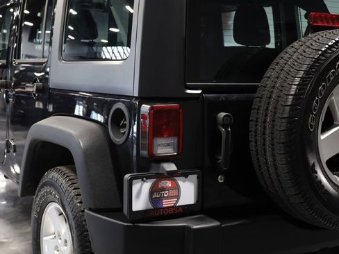 Used 2018 Jeep Wrangler Unlimited Sport image 25