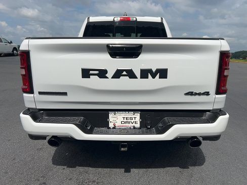 Used 2025 RAM 1500 Big Horn AWD/4WD image 6