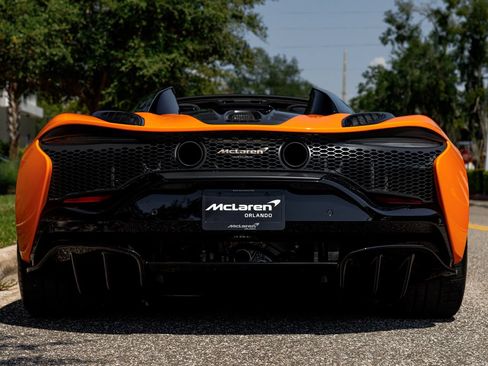 Used 2025 McLaren Artura Spider RWD image 7