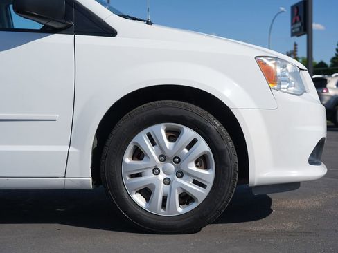 Used 2017 Dodge Grand Caravan SE w/ Power Window Group FWD image 11
