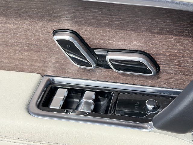 Used 2023 Land Rover Range Rover SE AWD/4WD image 7