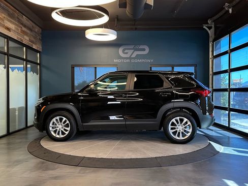 Used 2024 Chevrolet TrailBlazer LS w/ LS Convenience Package FWD image 6