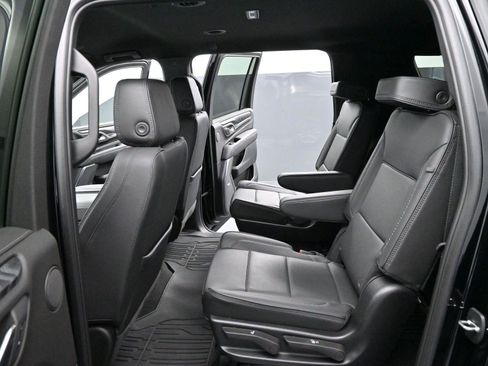 Used 2024 GMC Yukon XL Denali w/ Max Trailering Package image 32