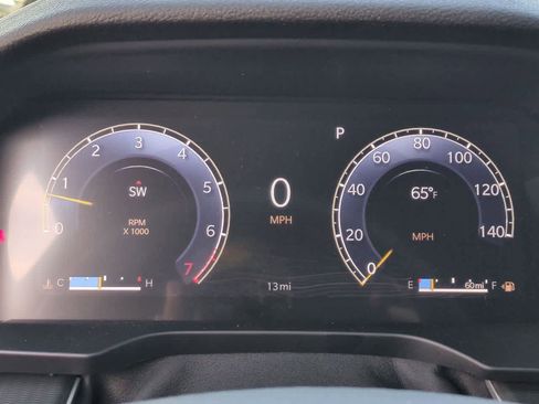 New 2025 Jeep Grand Cherokee L Laredo w/ Luxury Tech Group I RWD image 33