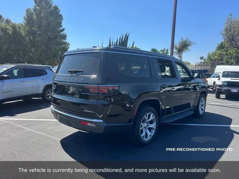 Used 2022 Jeep Wagoneer Series II RWD image 6