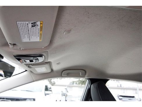 Used 2025 Toyota Corolla LE image 21