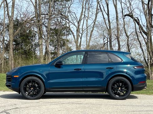 New 2026 Porsche Cayenne AWD/4WD image 2