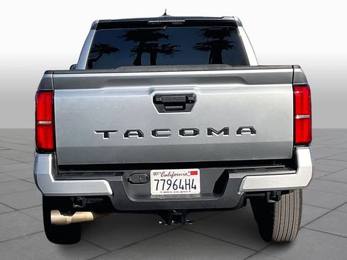 Used 2025 Toyota Tacoma SR5 image 4