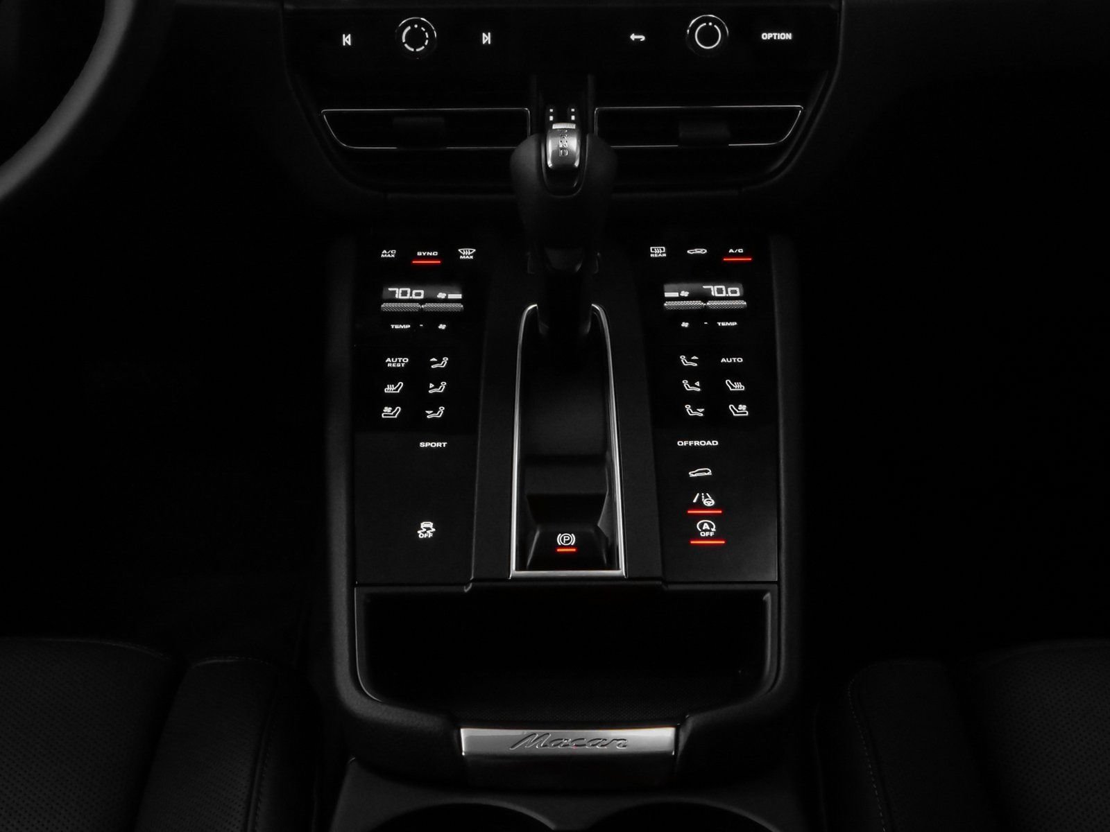 Certified 2025 Porsche Macan AWD/4WD image 33