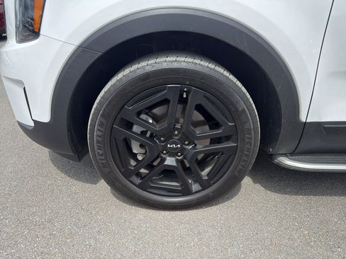 Used 2024 Kia Telluride EX X-Line AWD/4WD image 9