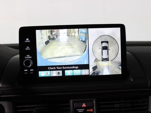 Used 2023 Honda Pilot TrailSport image 22