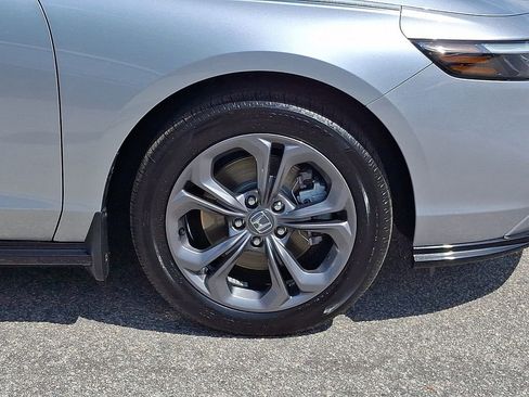 Used 2025 Honda Accord EX-L image 8