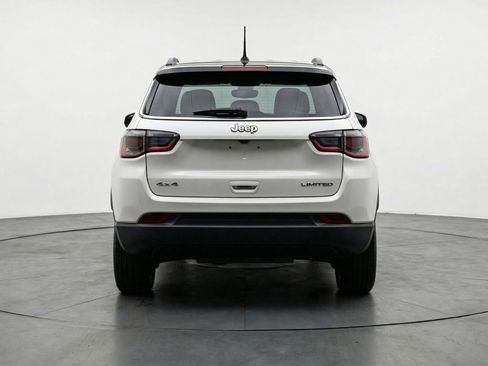 Used 2025 Jeep Compass Limited image 6