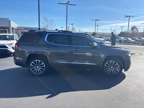 Used 2020 GMC Acadia Denali image 6