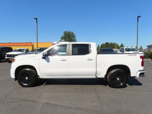 Used 2025 Chevrolet Silverado 1500 LT w/ Protection Package AWD/4WD image 4