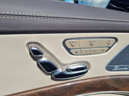 Used 2015 Mercedes-Benz S 550 4MATIC Sedan image 25