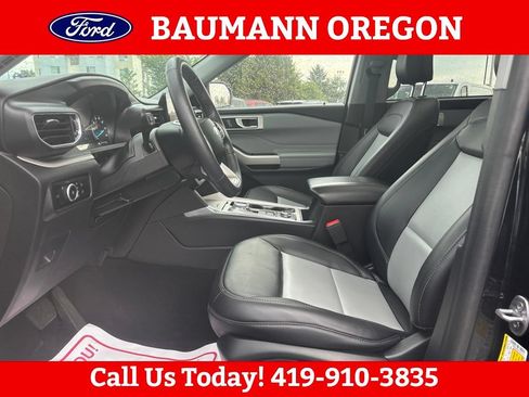 Used 2023 Ford Explorer XLT w/ Equipment Group 202A AWD/4WD image 17