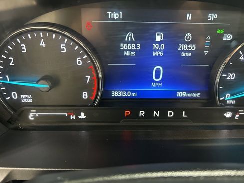 Used 2022 Ford Explorer XLT w/ Equipment Group 202A image 16