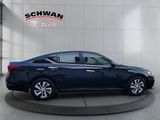 Used 2019 Nissan Altima 2.5 S image 2