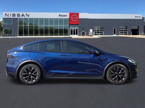 Used 2022 Tesla Model X AWD/4WD image 2
