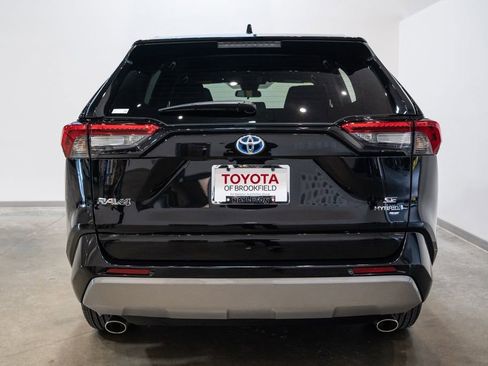 Certified 2024 Toyota RAV4 SE image 8
