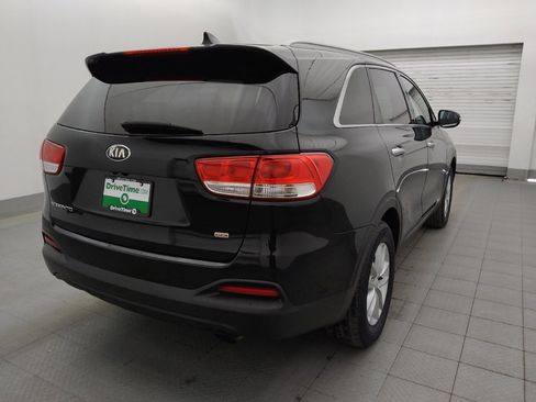Used 2018 Kia Sorento AWD image 9