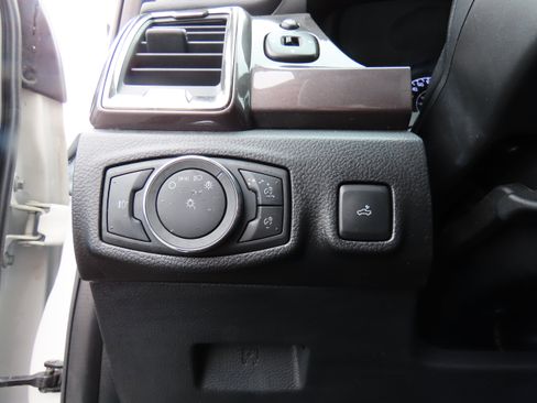 Used 2019 Ford Ranger Lariat w/ Equipment Group 501A Mid image 39