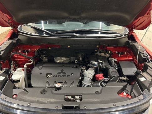 Used 2024 Mitsubishi Outlander Sport SE image 12