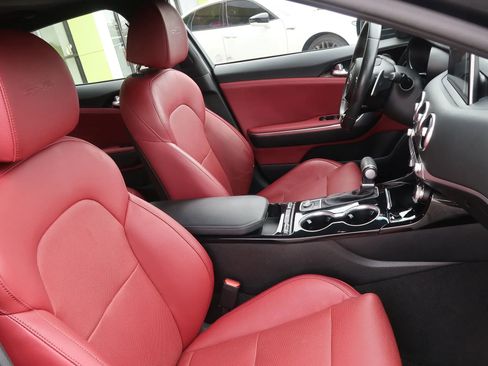 Used 2020 Kia Stinger GT-Line w/ Sun & Sound Package RWD image 23
