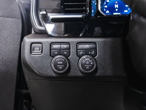 Used 2024 Chevrolet Silverado 1500 RST AWD/4WD image 19