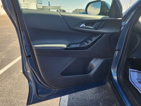 Used 2026 Chevrolet Equinox LT image 16