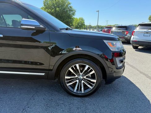 Used 2016 Ford Explorer Platinum AWD/4WD image 41