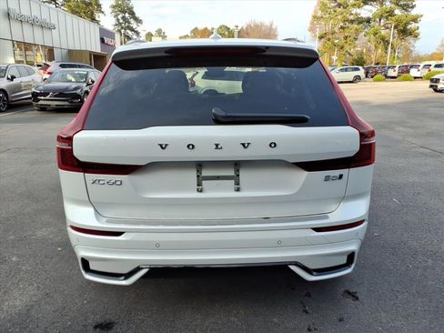 New 2026 Volvo XC60 B5 Plus w/ Protection Package Premier AWD/4WD image 4
