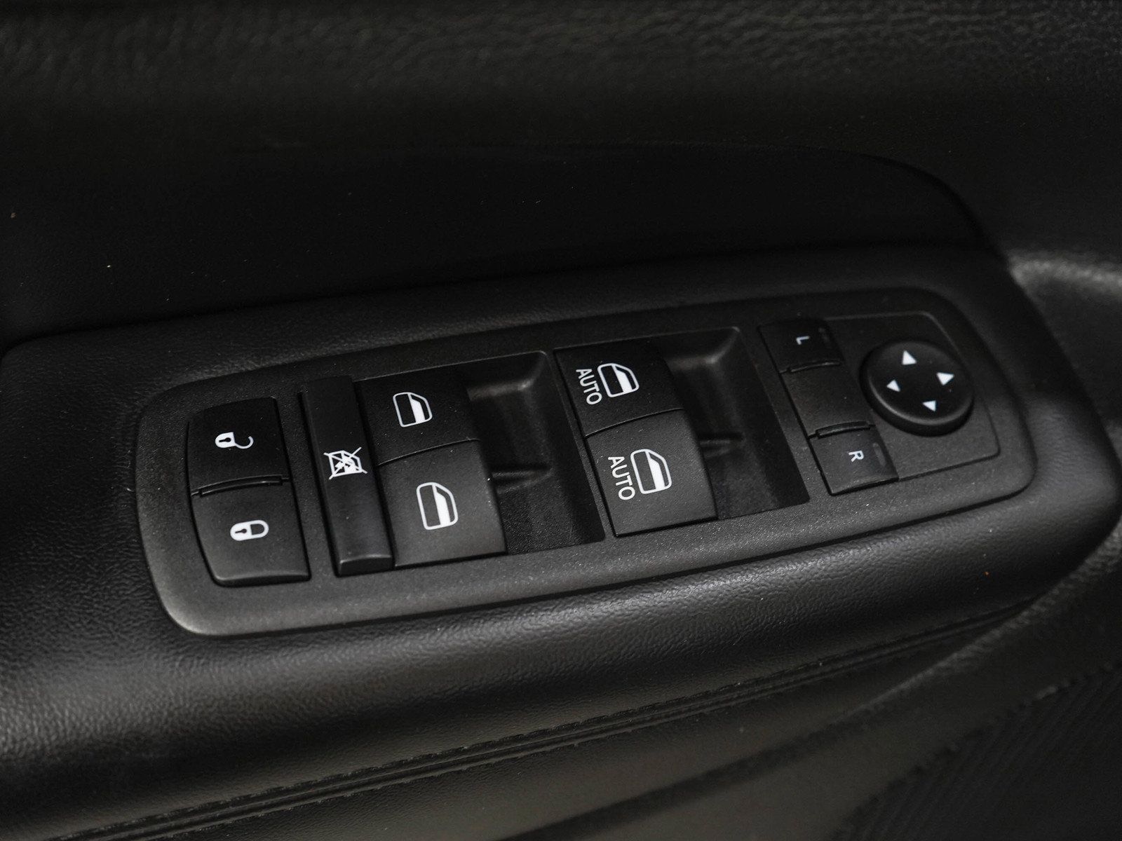 Used 2022 Jeep Grand Cherokee Laredo X AWD/4WD image 21