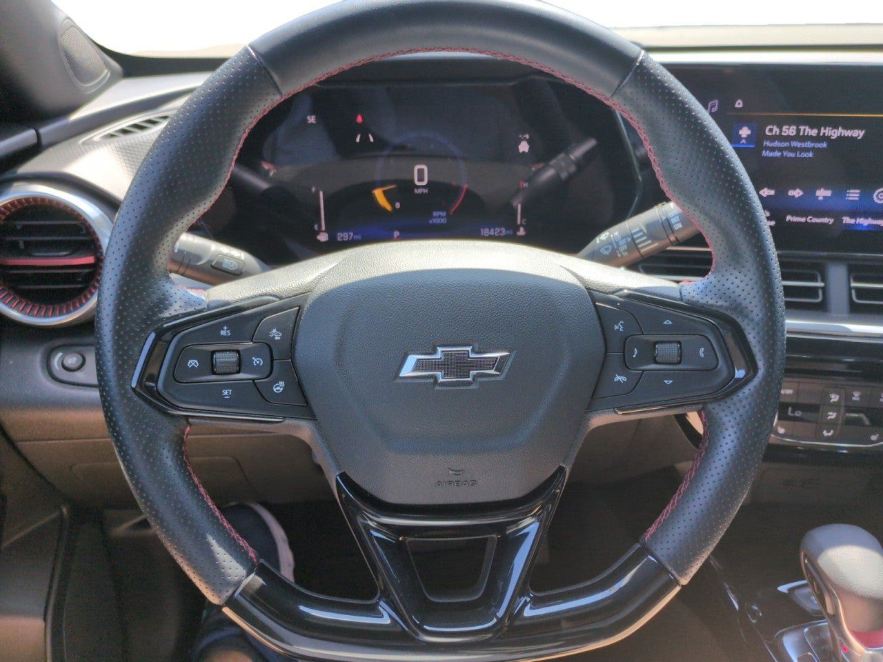 Used 2024 Chevrolet Trax RS FWD image 16