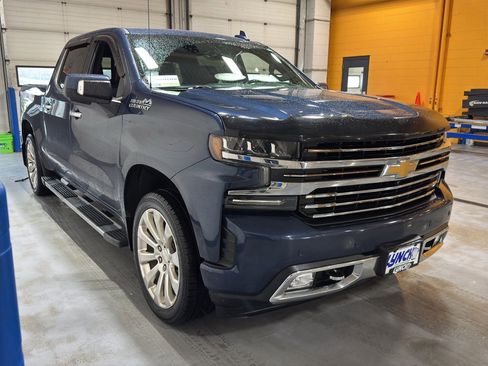Used 2019 Chevrolet Silverado 1500 High Country w/ Technology Package AWD/4WD image 7