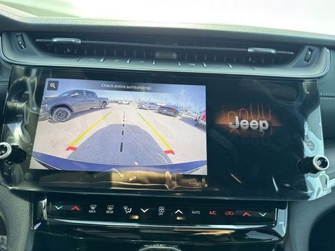 New 2026 Jeep Grand Cherokee L 2WD image 17