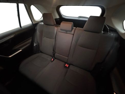 Used 2020 Toyota RAV4 LE image 14