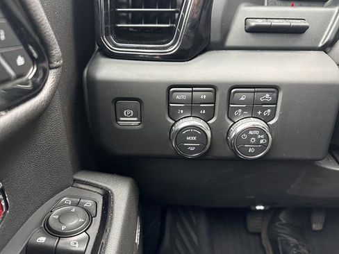 Certified 2023 GMC Sierra 1500 AT4 w/ AT4 Premium Package AWD/4WD image 24