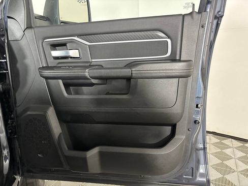 Used 2025 RAM 2500 Big Horn AWD/4WD image 30