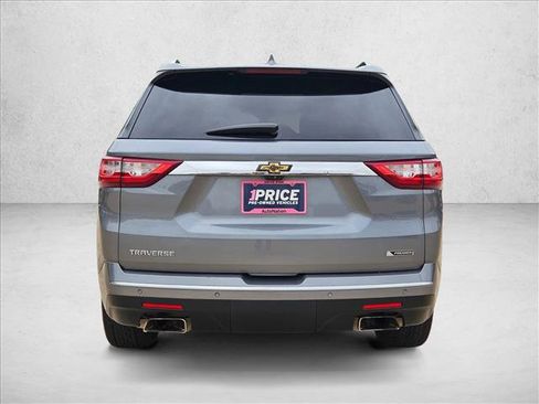 Used 2018 Chevrolet Traverse Premier w/ Driver Confidence II Package FWD image 7