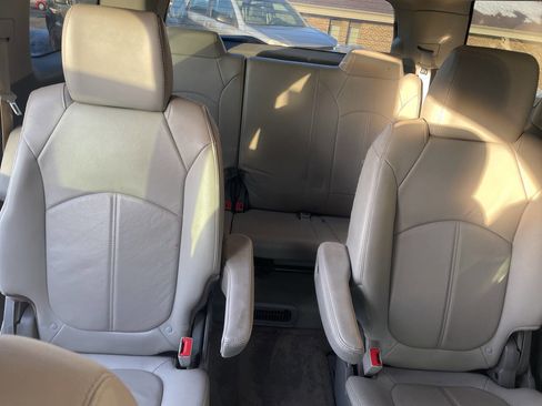 Used 2016 GMC Acadia SLT image 16