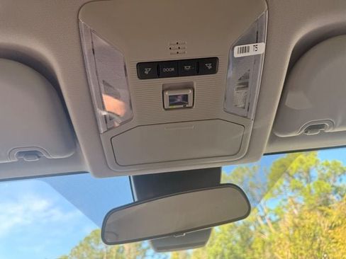 Used 2025 Toyota RAV4 LE AWD/4WD image 6