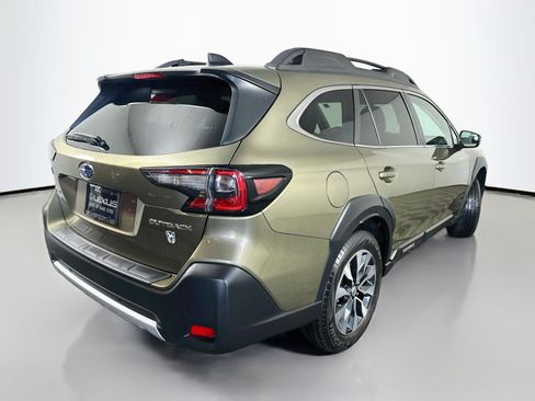 Used 2024 Subaru Outback Limited AWD/4WD image 7