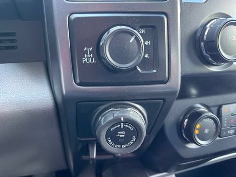 Used 2020 Ford F150 XLT w/ Equipment Group 302A Luxury AWD/4WD image 23