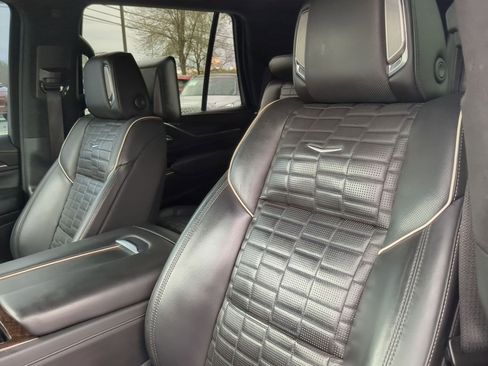 Used 2021 Cadillac Escalade Sport Platinum image 11